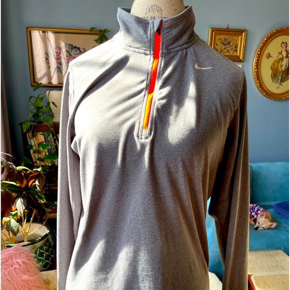 Women’s Nike Dri fit 1/4 length gray zip pullover long sleeve small - Picture 1 of 8
